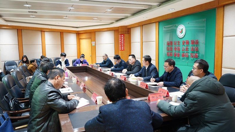 小标题：企业培训师资力量的重要性